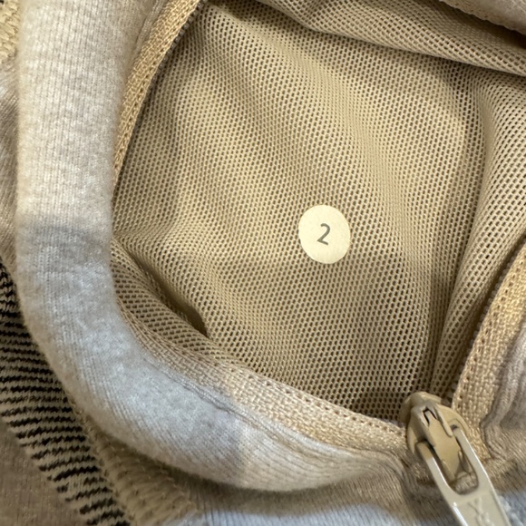 Lululemon sweater - Picture 4 of 5